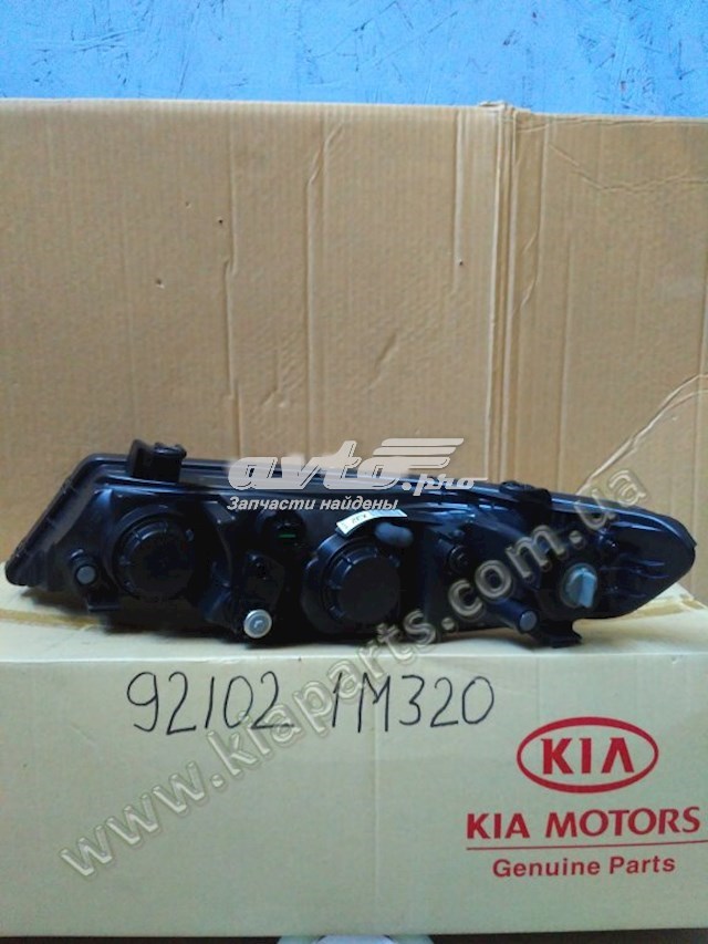 921021M320 Hyundai/Kia фара правая
