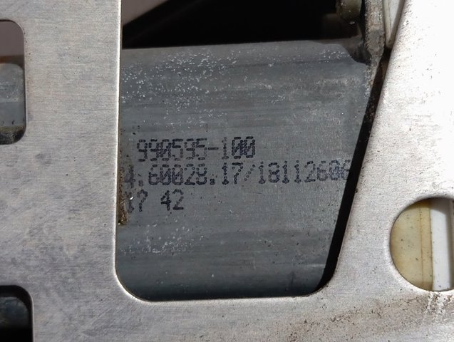 Стеклоподъемник передней левой двери 2207202346 Mercedes
