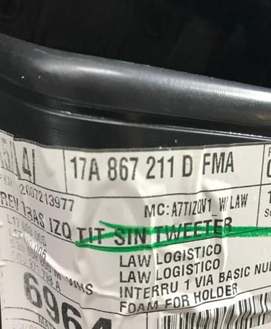 Внутренняя обшивка правой задней двери VAG 17A867211DFMA цена, от 38.01 USD