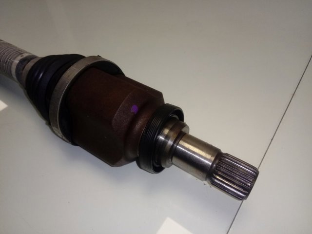 Правая полуось 9816028680 Peugeot/Citroen
