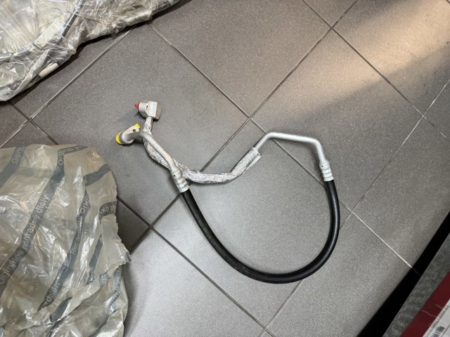 1620299780 Peugeot/Citroen Шланг кондиционера, от компрессора к радиатору
