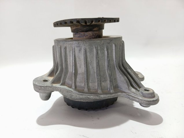 Правая подушка двигателя A2382400300 Mercedes