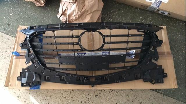 B63C50712B MAZDA Parrilla original y equivalente