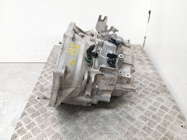 Коробка передач Opel 55593607