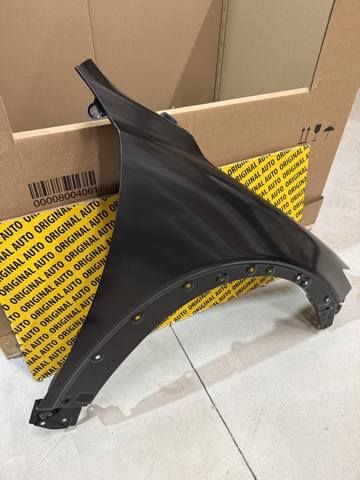 Правое крыло Mazda D10E52111C