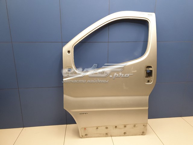 Porta dianteira esquerda para Renault Trafic (FL)