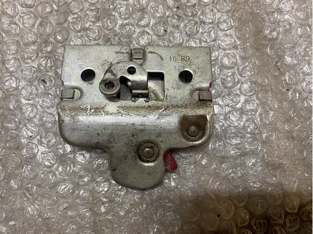 Купить 90221185 General Motors Замок задней двери