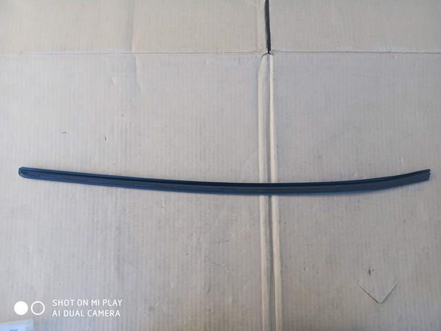 1305443 FORD Moldura de parabrisas izquierda original y equivalente
