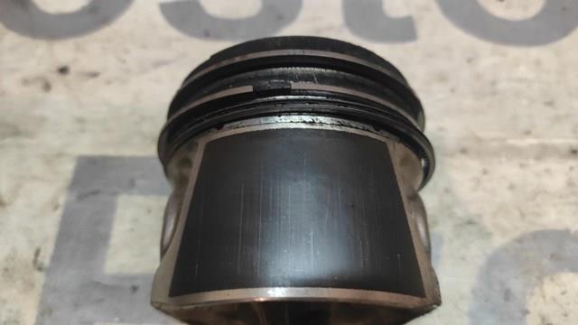  Поршень на 1 цилиндр Nissan X-Trail 