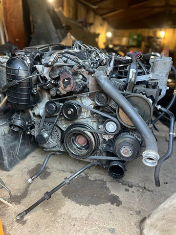 Купить A646811 Mercedes Двигатель голый