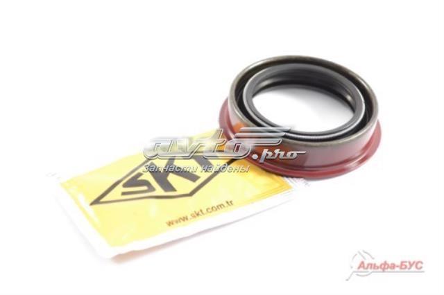 SKT046069P SKT Сальник полуоси переднего моста левой