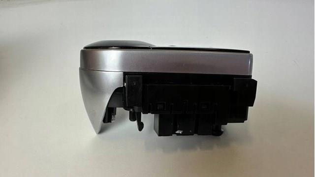 Купить LR092579 Land Rover Блок кнопочных переключателей рулевого колеса