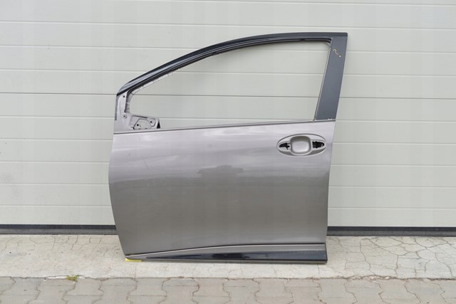 Compre Porta dianteira esquerda Toyota Yaris 