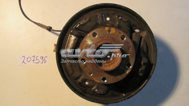 Цапфа поворотная правая Renault (RVI) 430180024R цена, от 85.01 USD
