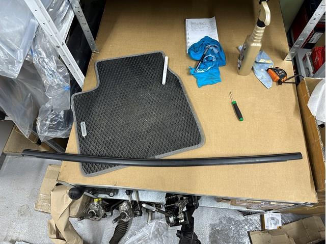 98259680XT Peugeot/Citroen Молдинг опускного стекла нижний, двери задней, левой