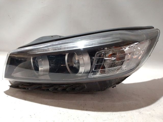 Правая блок фара Hyundai/Kia 92102C5030 цена, от 345.08 USD