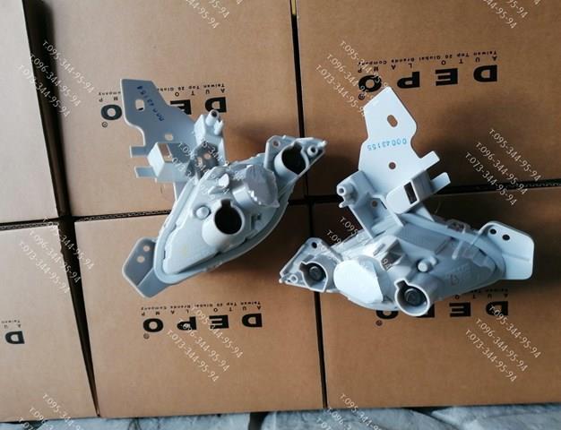 Купить DB2R51360 Mazda Поворотник левый