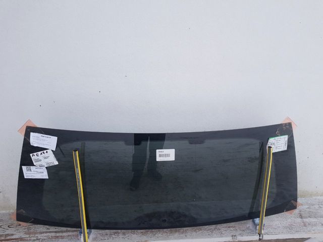Стекло багажника двери 3/5-й задней (ляды) LR003077 Land Rover