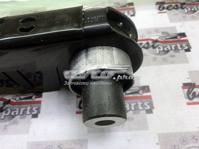Купить LR124617 Land Rover Рычаг задней подвески нижний правый