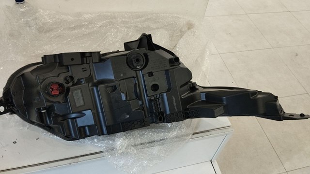 Купить LR150084 Land Rover Фара левая передняя