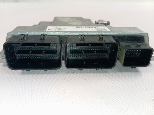 Модуль управления двигателем Renault (RVI) 237103907S