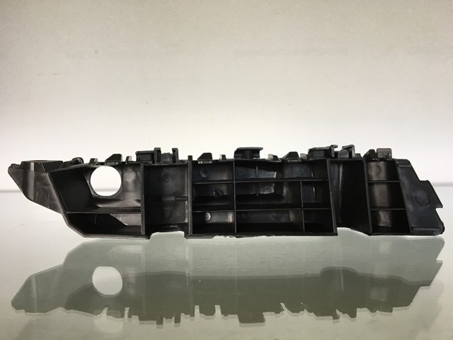 Правое крепление переднего бампера FPS FP3263932 цена, от 5.54 USD