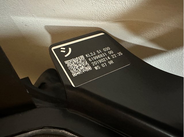 Правая фара KL2J51030 Mazda