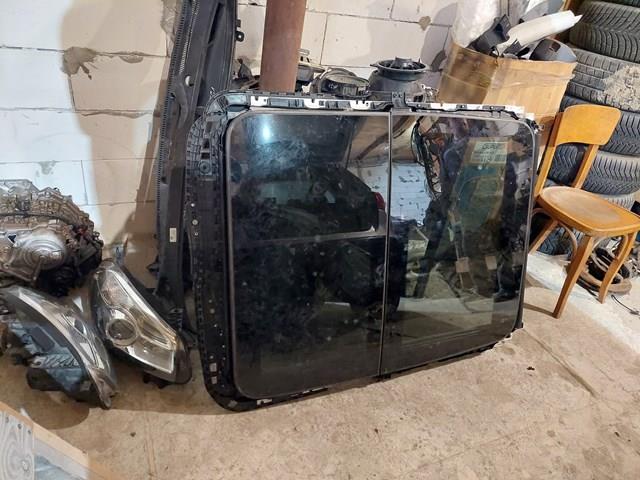 916044CC0B Nissan/Infiniti Крышка люка крыши задняя