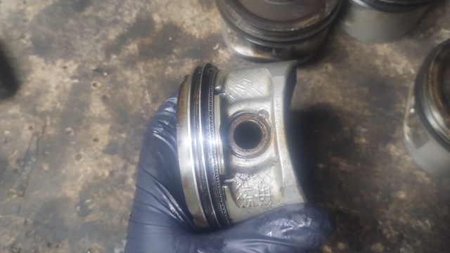 Pistão com passador sem anéis, STD para Renault Megane (EA0)