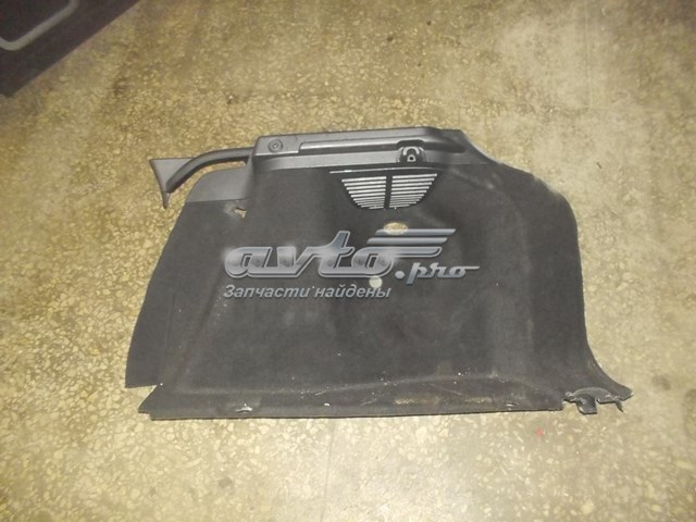 LR041472 Land Rover Облицовка багажного отсека правая