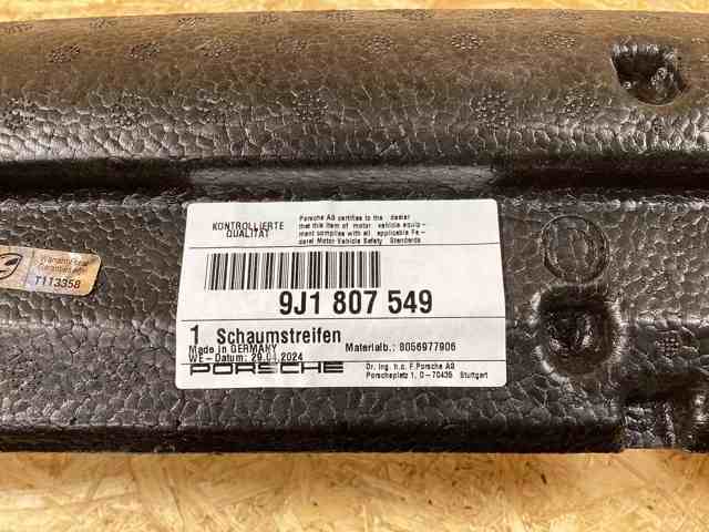 Абсорбер переднего бампера 9J1807549 Porsche