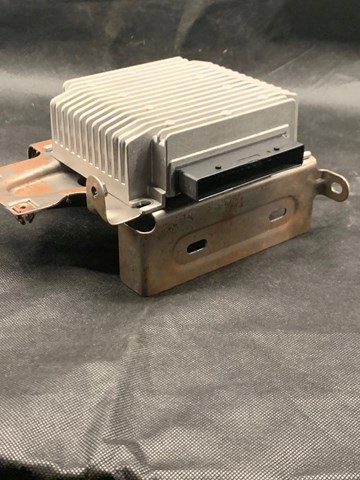  Tesla 100745702C