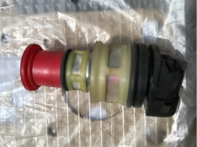 Inyector de combustible 817415 OPEL