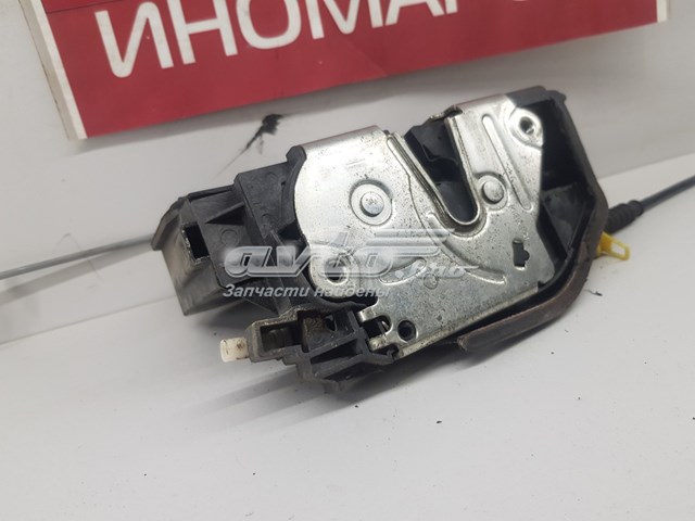 Замок двери передней правой 7167068 BMW