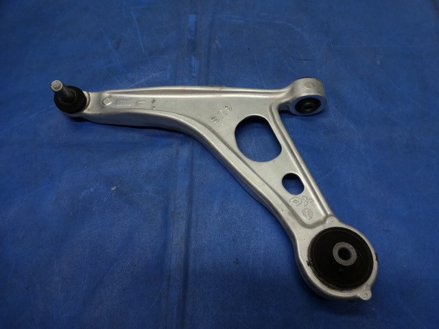 Купить 4013A583 Mitsubishi Нижняя шаровая опора