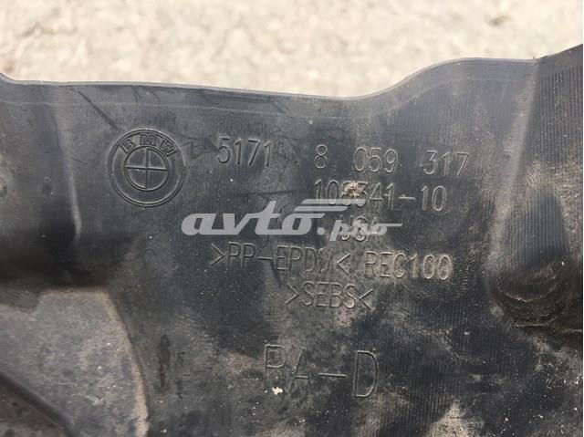Передний правый подкрылок крыла переднего  BMW 51718059317