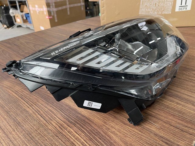 Правая блок фара Renault (RVI) 260105660R цена, от 292.30 USD