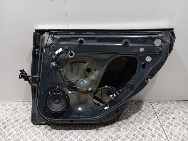 Купить 3G8833056H VAG Дверь задняя в сборе