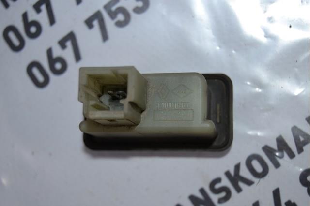 Кнопка привода замка крышки багажника (двери 3/5-й (ляды) на Renault Espace IV 