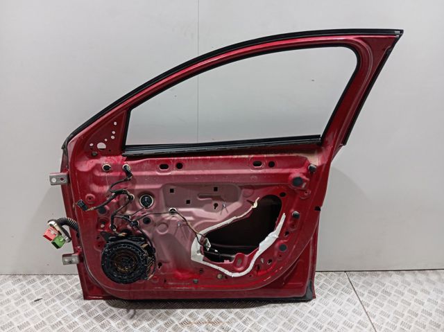  Дверь передняя правая Opel Corsa 