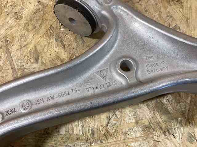 9J1407152A Porsche Рычаг передней подвески нижний, правый