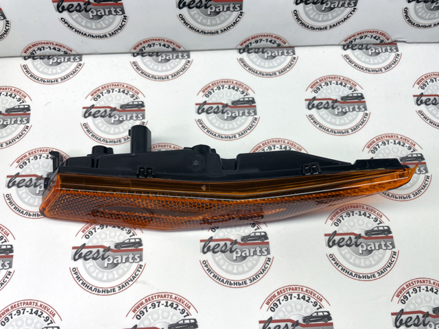 Указатель поворота на крыле Porsche 9J1945061H цена, от 103.83 USD