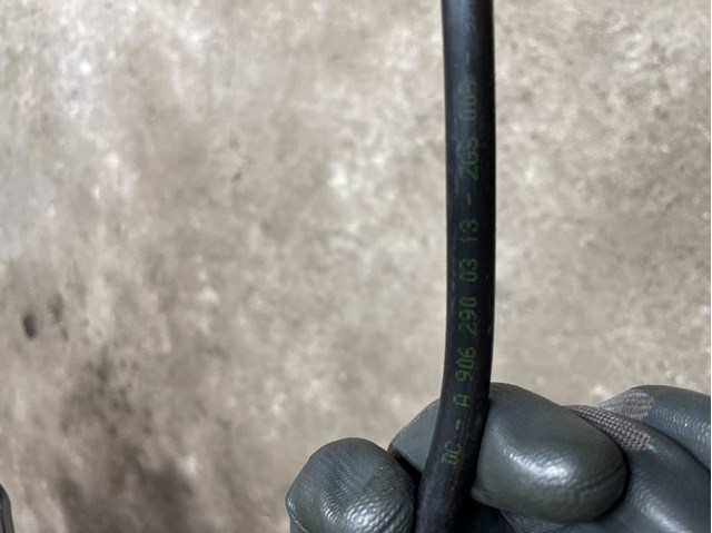  Шланг сцепления Mercedes Sprinter 