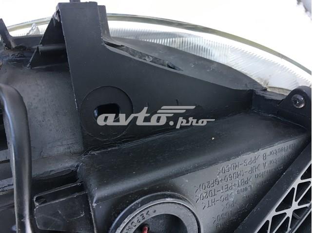 84001AJ100 Subaru Фара передняя правая