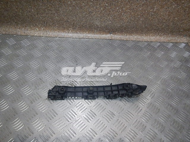 Кронштейн бампера переднего, правый Toyota 5211560180