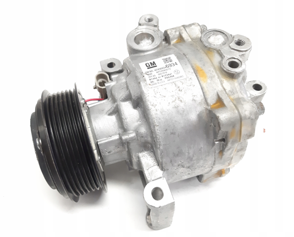 Компрессор кондиционера 42456934 General Motors