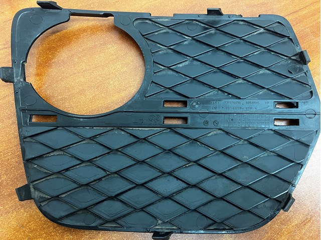 Купить 51117312605 BMW Противотуманная фара - вставка левая