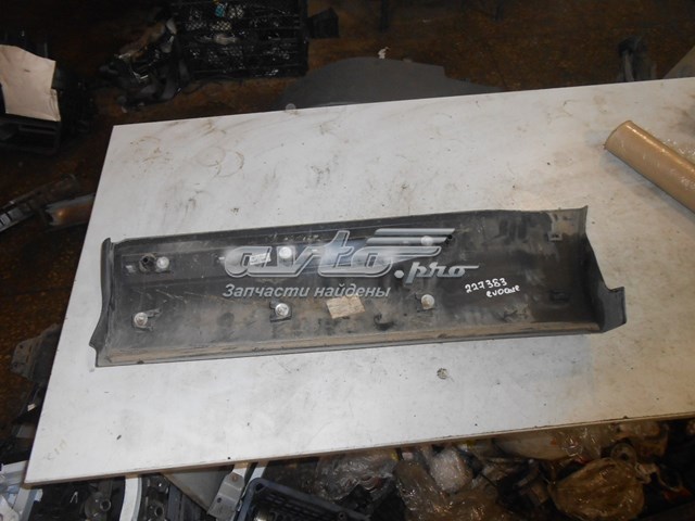 Купить LR122390 Land Rover 