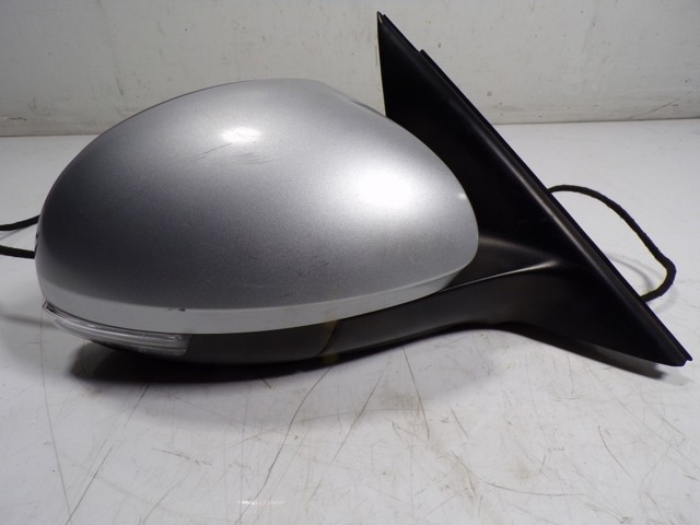 Корпус зеркала заднего вида правого (внутрення часть) VAG 5L1857508AA9B9 цена, от 296.05 USD