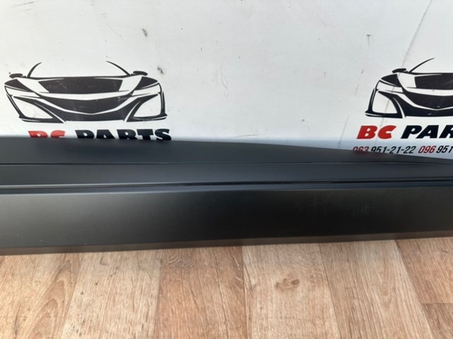 Молдинг двери передней правой Nissan/Infiniti 808706RR0A цена, от 55.75 USD